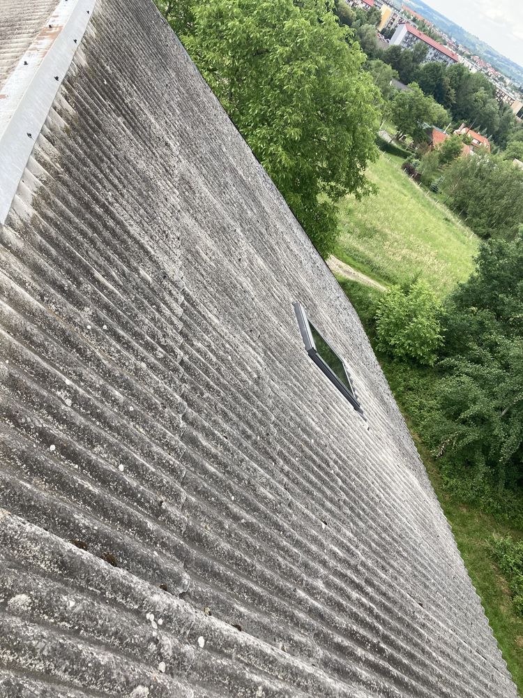 Okna dachowe Fakro .  Velux .  montaż sprzedaż