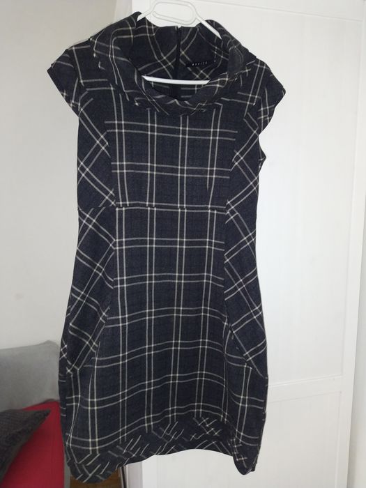 Ciepła sukienka z pięknym golfem szmizjerka tunika MOHITO M 38