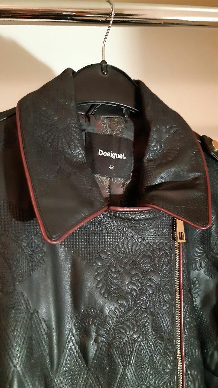 куртка бренд Desigual