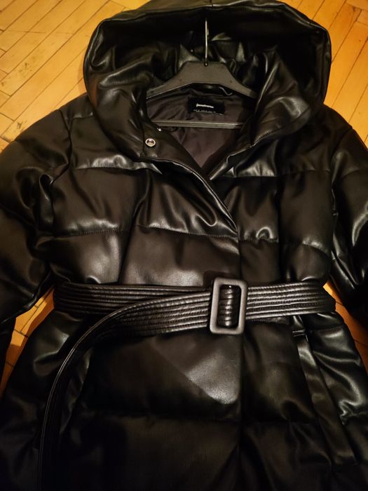 Stradivarius зимова куртка р.С (S)