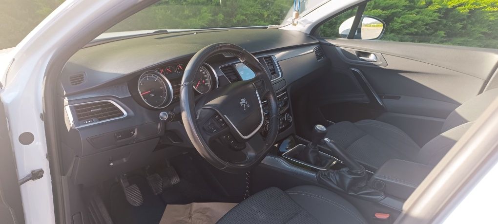 Peugeot 508 SW 2014
