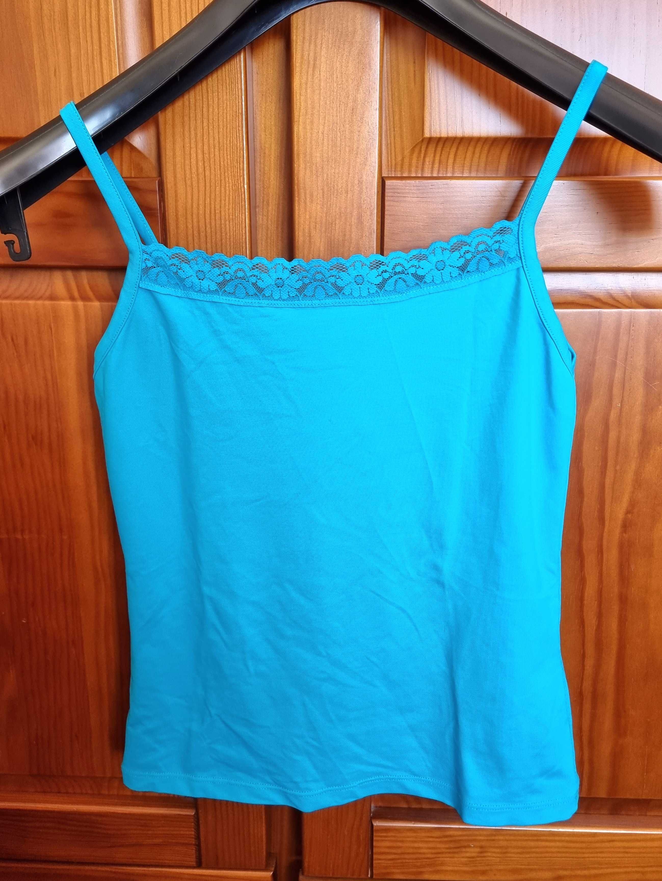 Top azul com renda