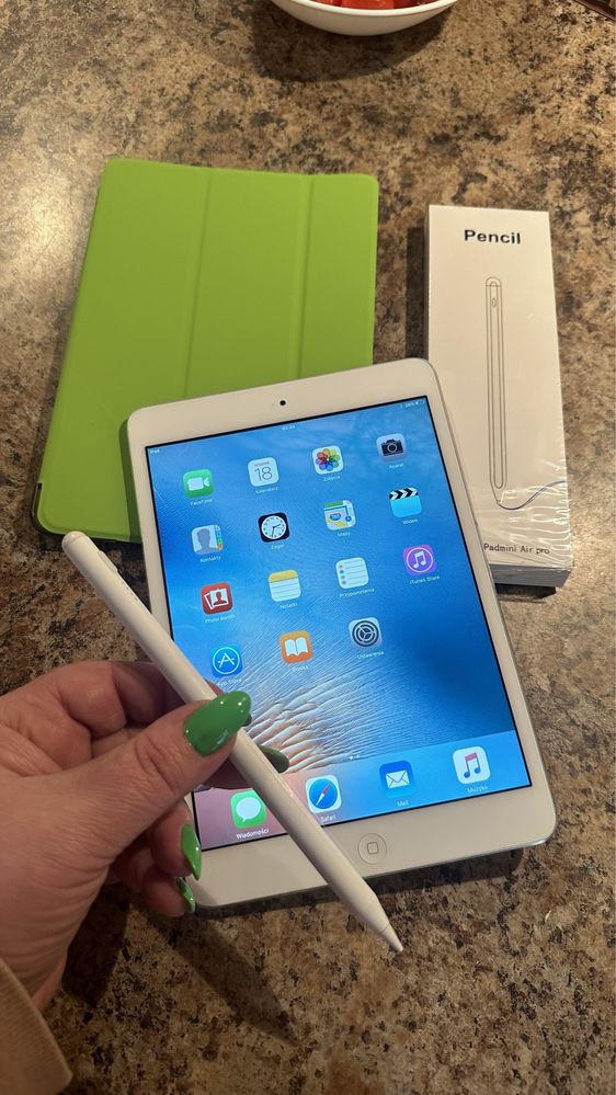 Tablet iPad Apple - stan idealny