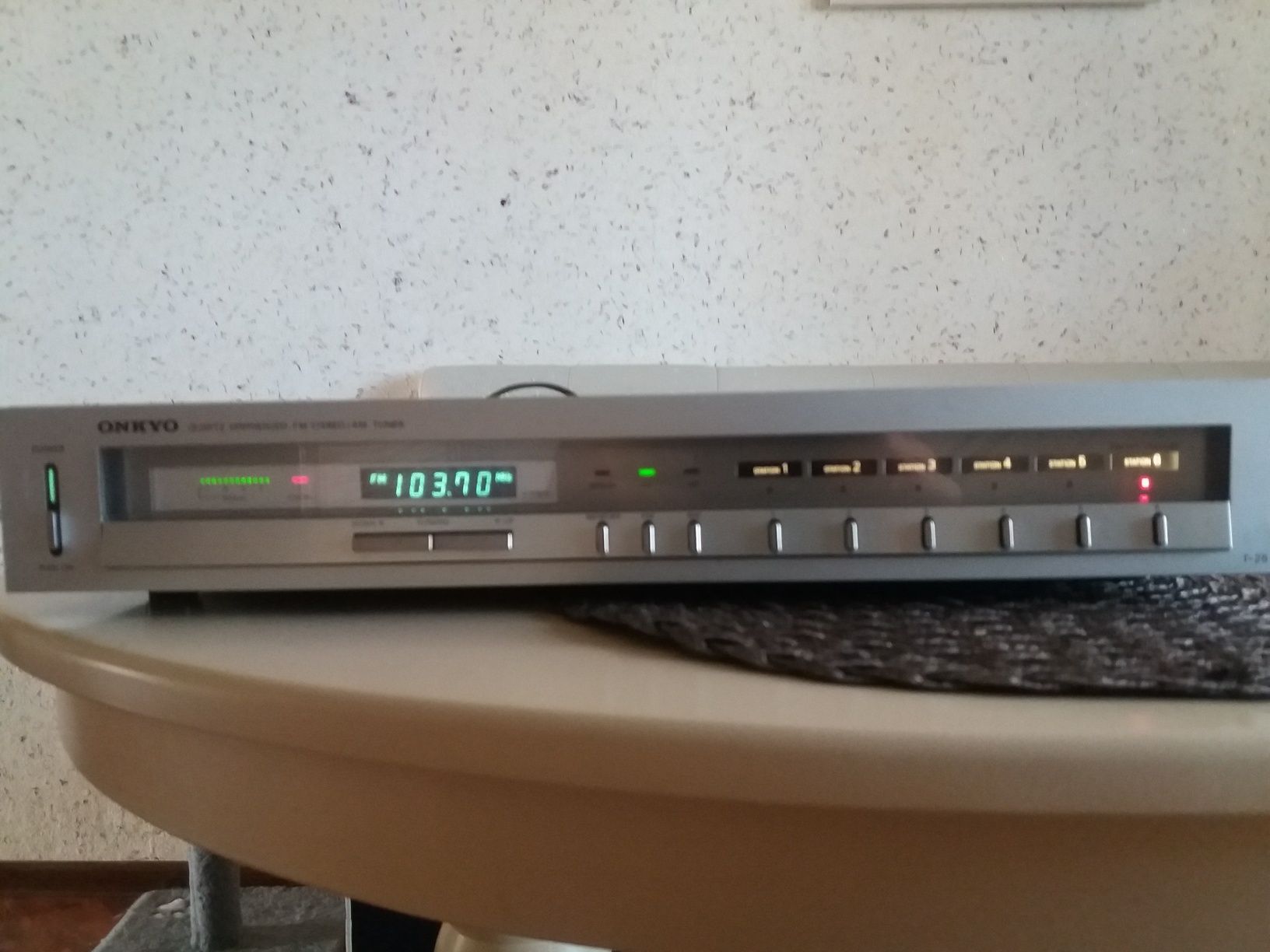 Тюнер ONKYO T-25