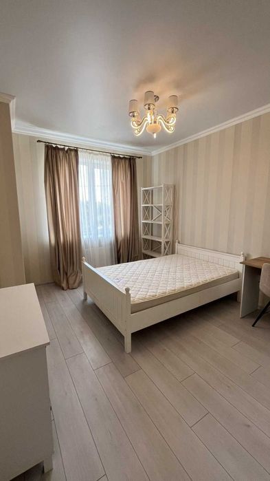 будинок  з зоною відпочинку та місцем двух авто по ціні квартири!!!