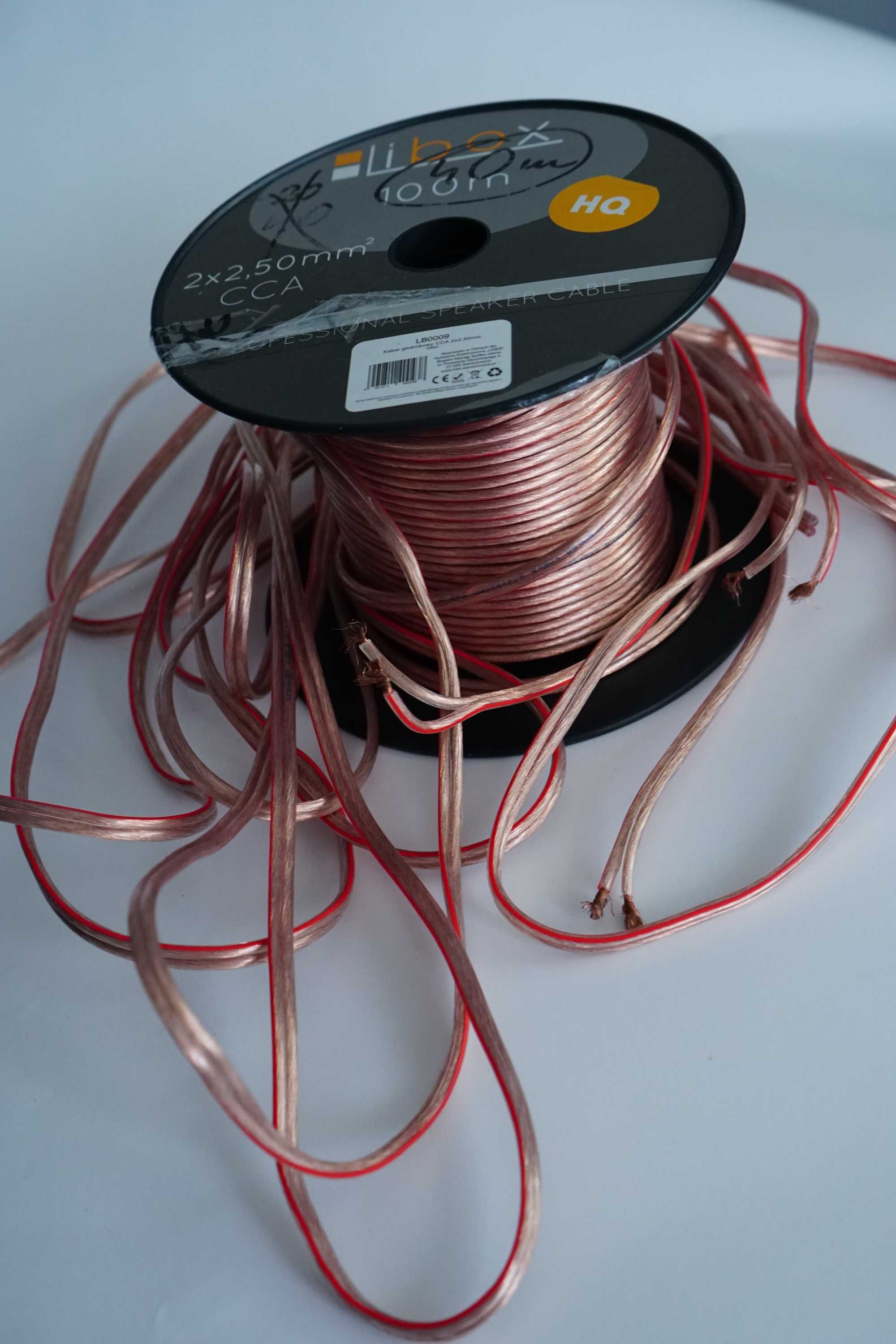 5 głośników Pioneer z kablami około 30 m + 4 odcinki po ok. 2 m