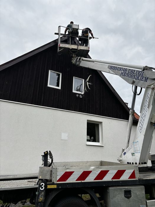 Usługi podnośnikiem koszowym (usługi dekarskie)