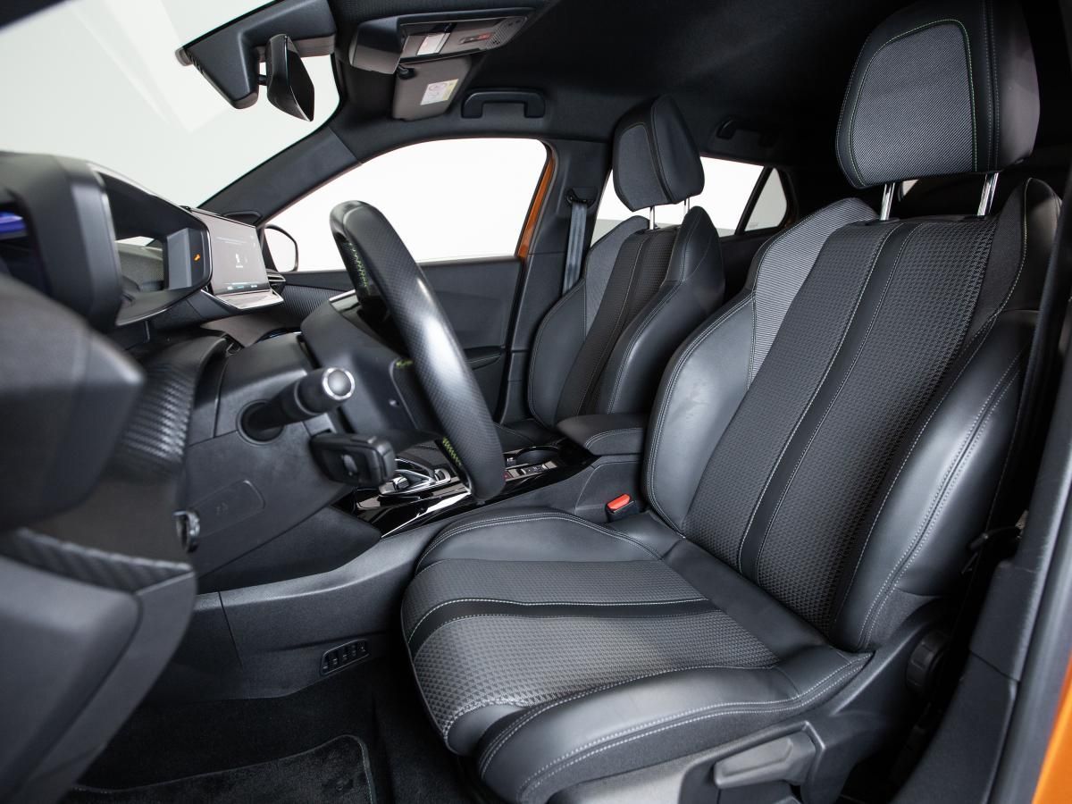 Peugeot e-2008 50 kWh GT
