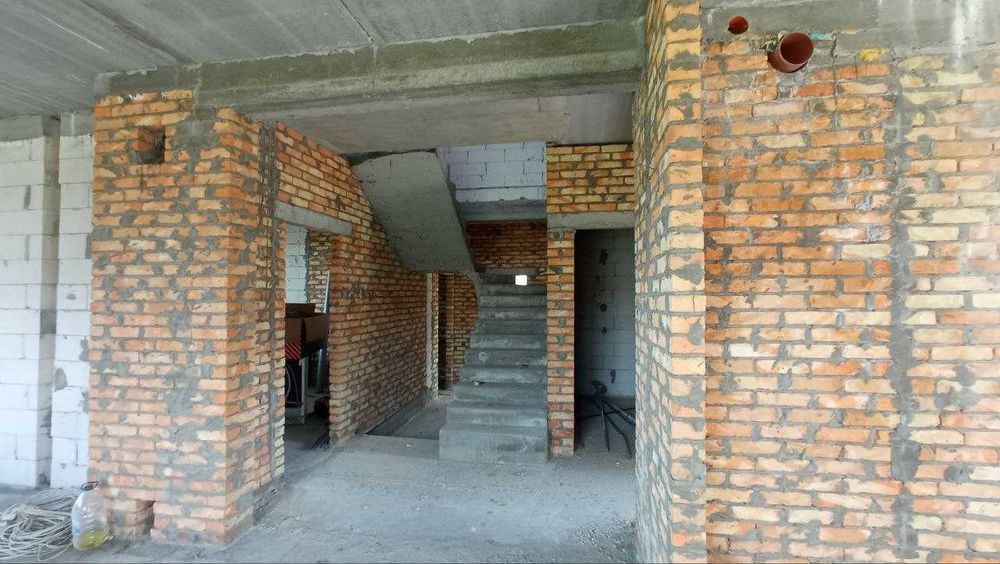 Будинок 230 кв. в Нових Петрівцях з видом на море