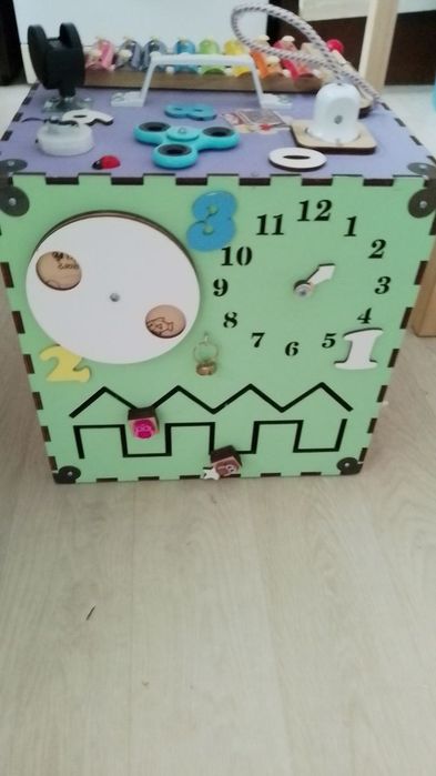 ЦІНУ ЗНИЖЕНО! Бізікуб 30Х30Х30 см розвиваючий куб, стан хороший