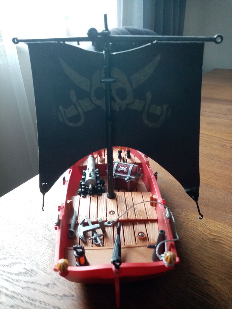 Żaglówka trupiej czaszki. Piraci. Playmobil 5298.