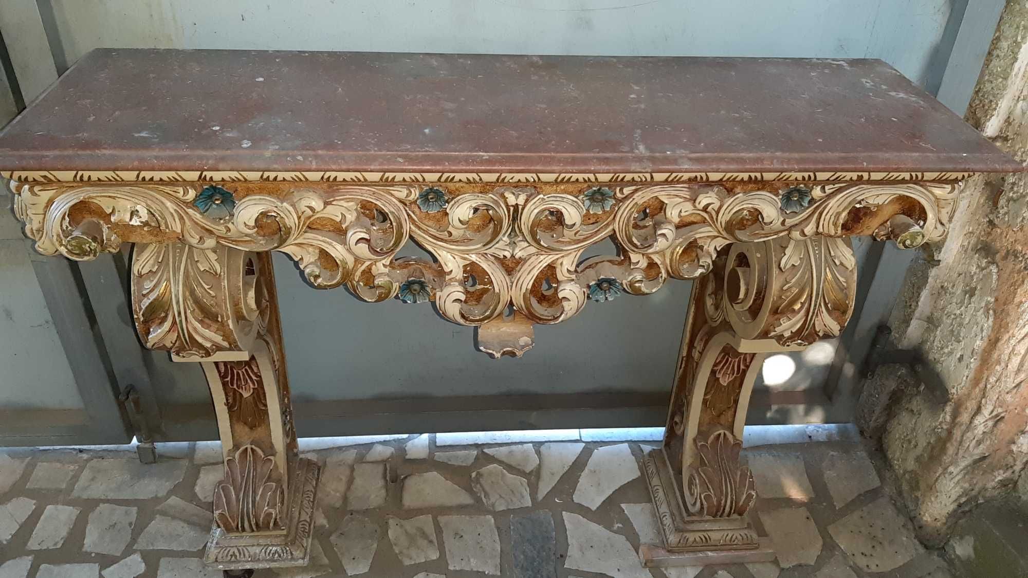 Consola de entrada antiga
