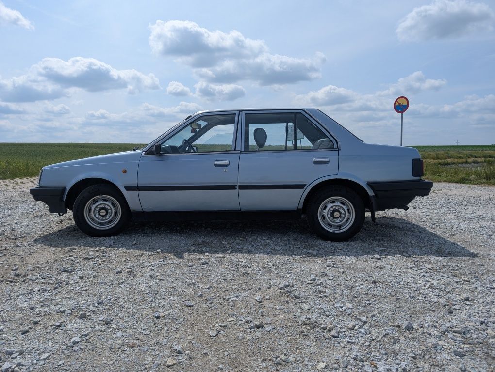 Nissan sunny b11