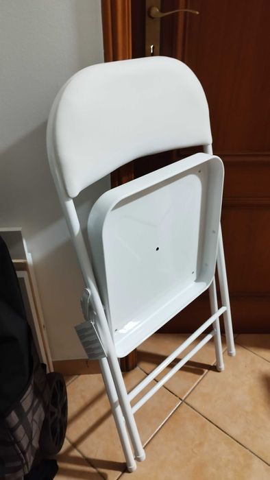 Pack 4 cadeiras dobráveis novas brancas na caixa original nunca usadas