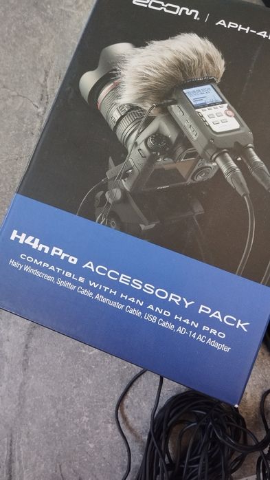 Продам zoom h4n pro +доп комплект