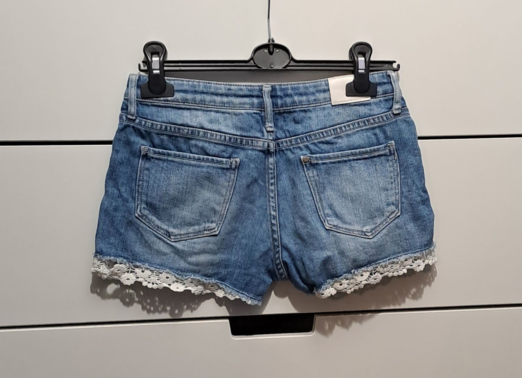 Dżinsowe szorty dziewczęce H&M r. 146