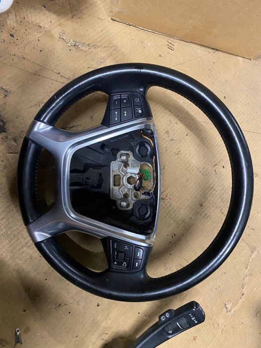 Kierownica volvo xc60 I multifunkcja