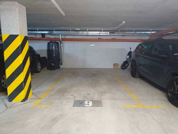 Sprzedam miejsce parkingowe w garażu podziemnym