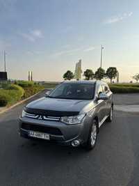 Mitsubishi Outlander 2012