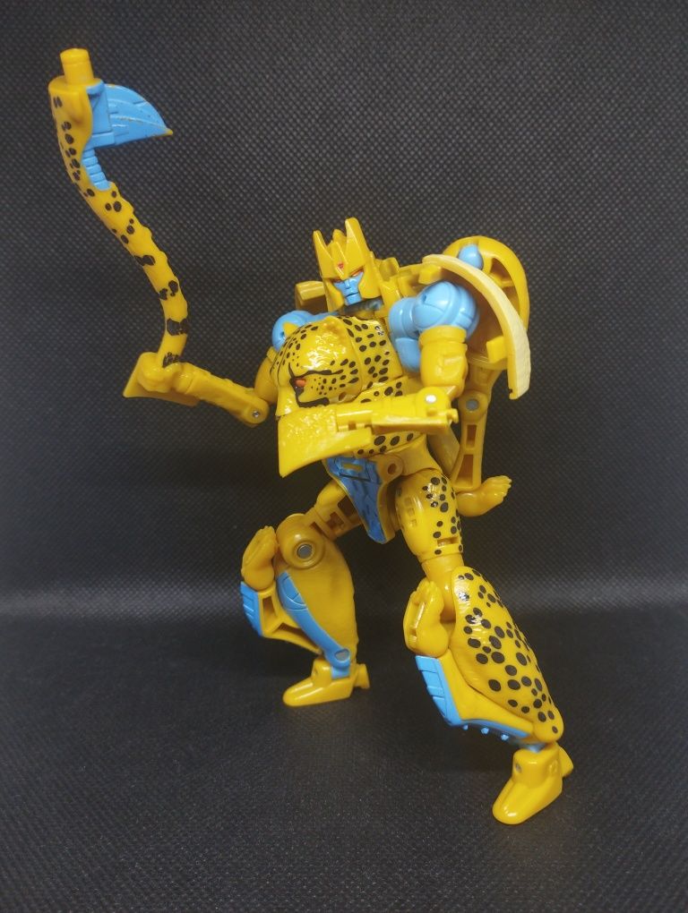 Трансформеры / Transformers WFC KINGDOM deluxe class Cheetor