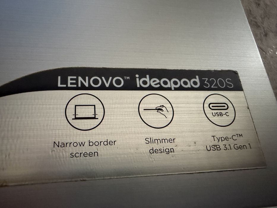 Lenovo Ideapad S320 14” - i7, 256GB SSD, 8GB RAM