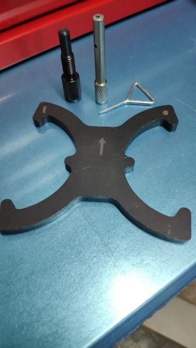 Фиксатор валов для замены комплекта ГРМ Ford Focus 2-3 (бабочка)