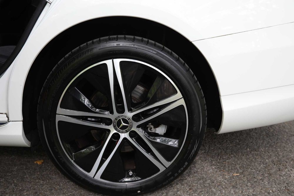 Mercedes-Benz C 300e T Avantgarde | Híbrido Plug-in | IVA Dedutível