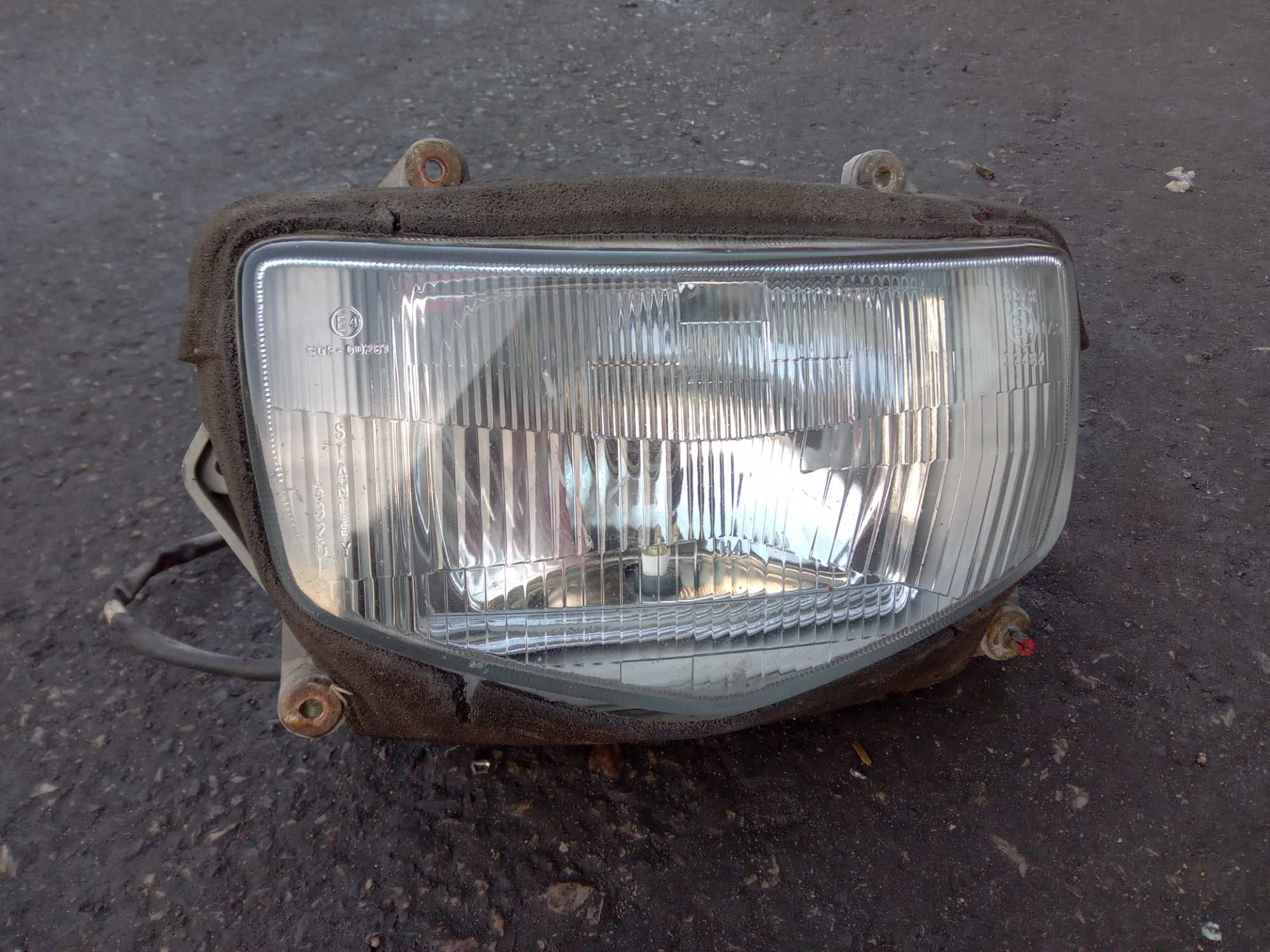 Lampa przednia HONDA CBR 600 F2 PC25