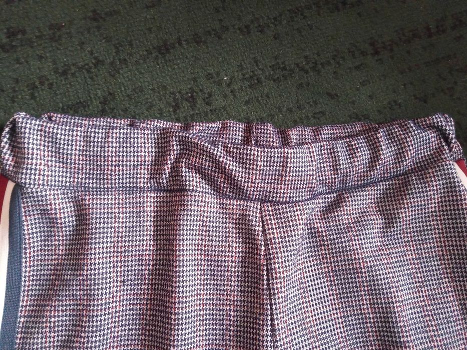 Spodnie rurki materiałowe damskie młodzieżowe