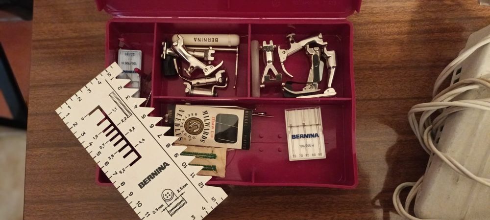 Máquina de costura eléctrica Bernina