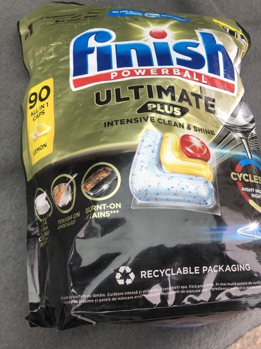 Kapsułki do zmywarki Finish Powerball Ultimate Plus All in 1 lemon 90