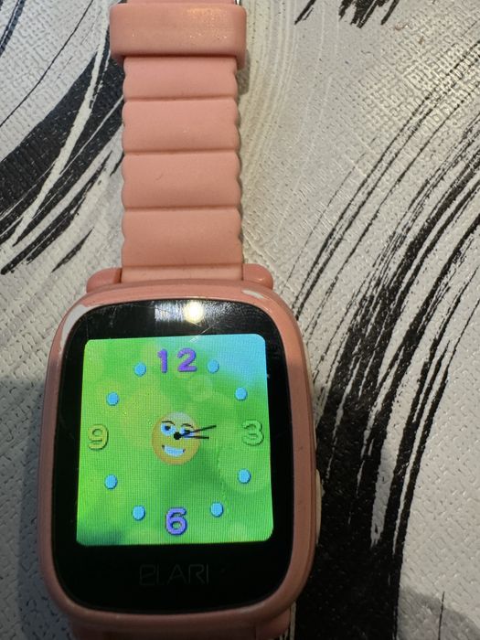 Смарт-часы детские KidPhone 2 Pink с GPS-трекером ELARI