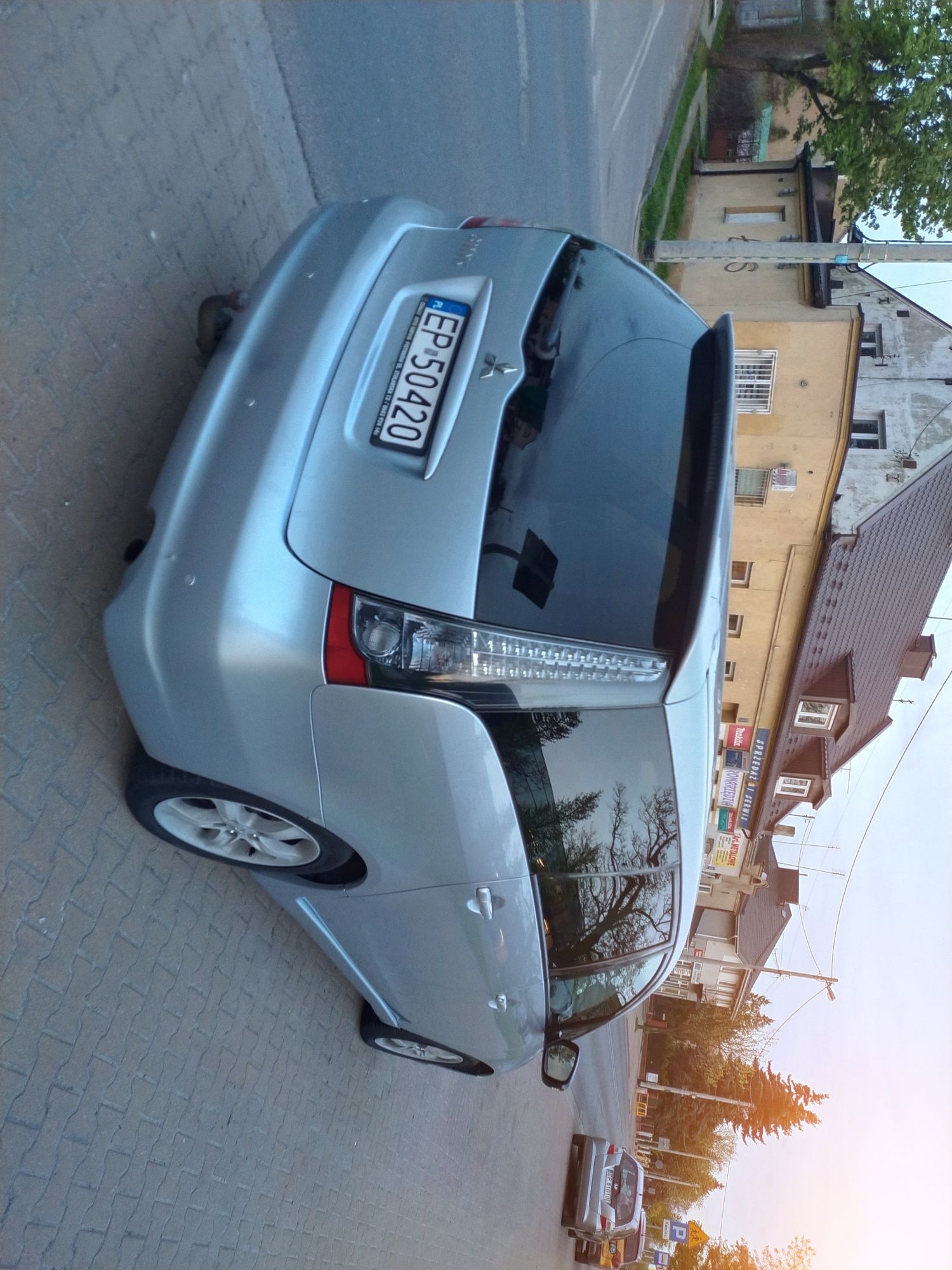 Mitsubishi Grandis 2.4 benzyna LPG hak