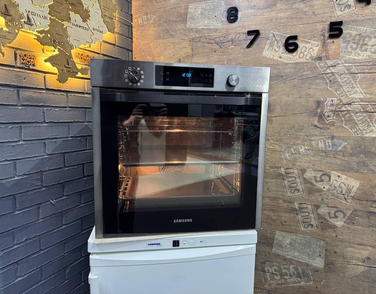 Духова шафа/духовой шкаф Samsung Dual Cook NV75K5541RG