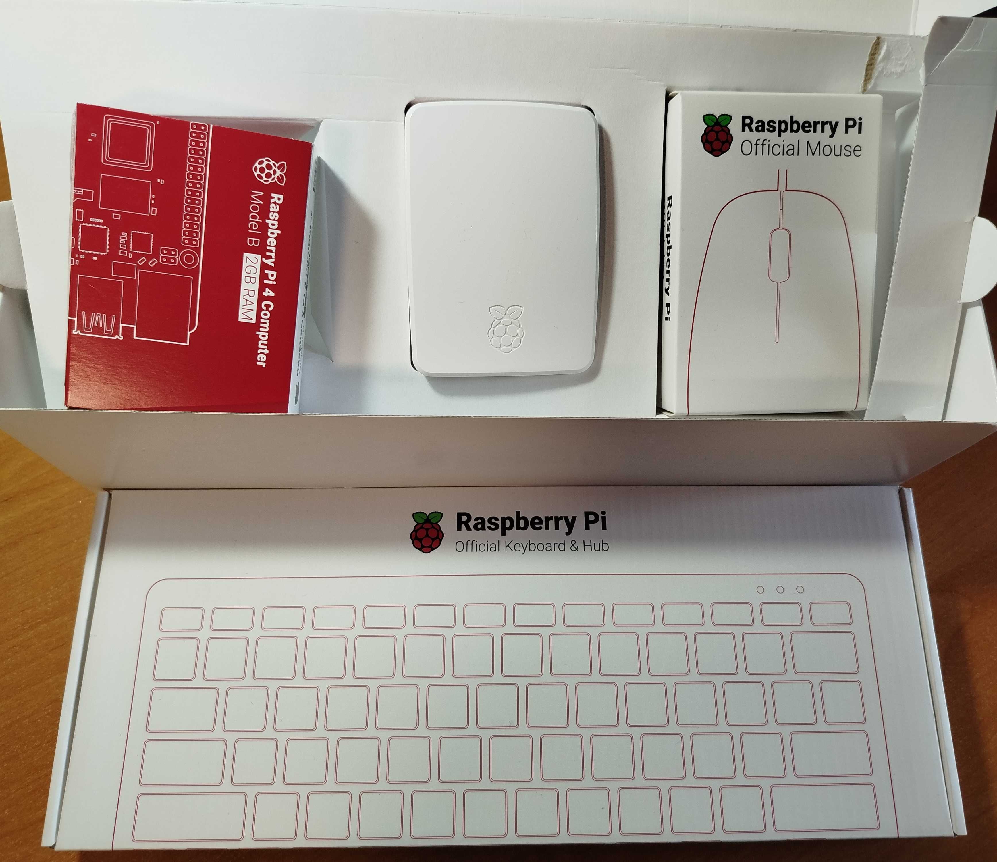 Клавиатура, мышка, корпус от набора Raspberry Pi 4 Dekstop Kit