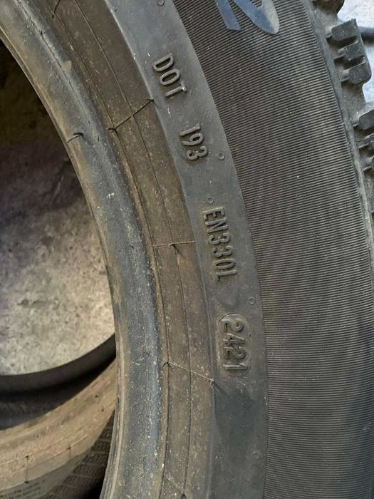 Шины 225/55 R17 Pirelli пара зима (хорошее состояние) L7