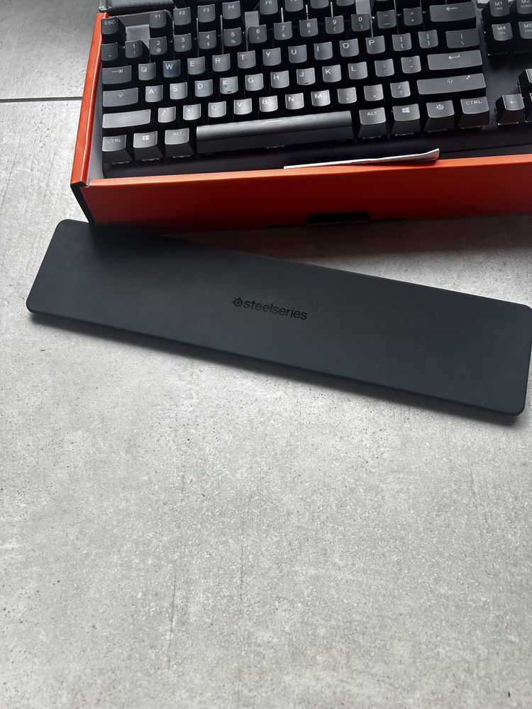 klawiatura steelseries apex 7 tkl