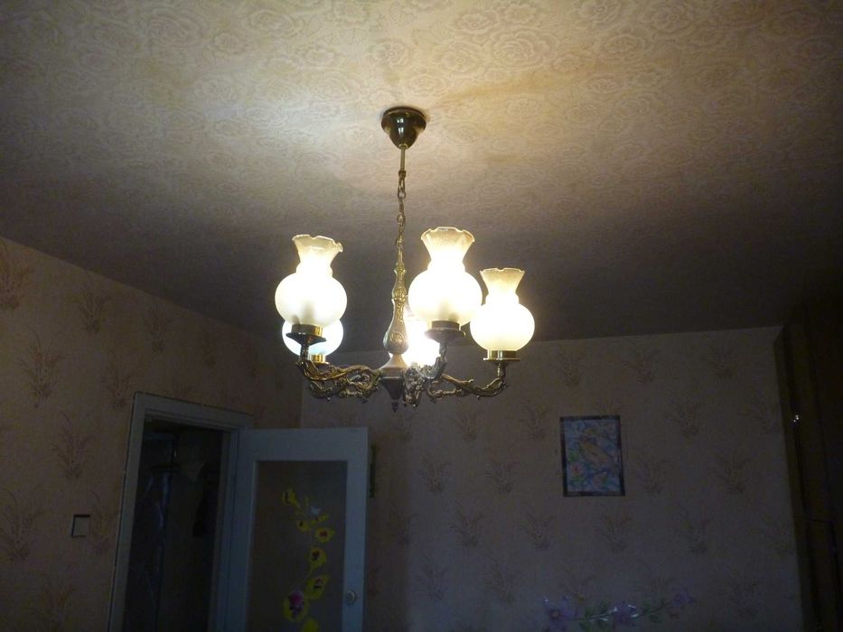 Люстра на 5 плафонов