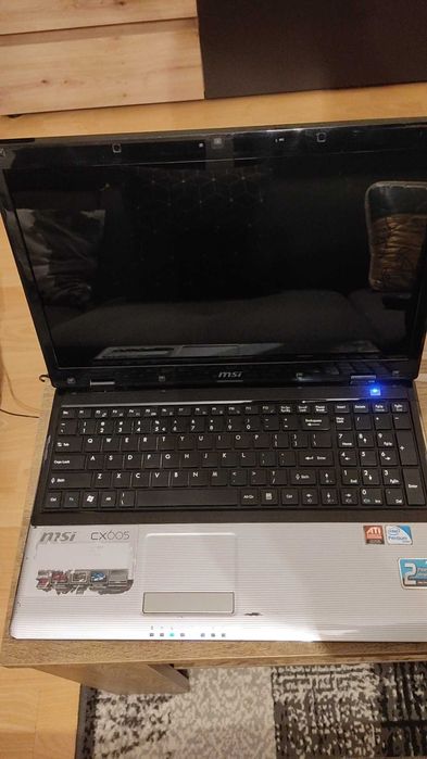 Laptop MSI CX605