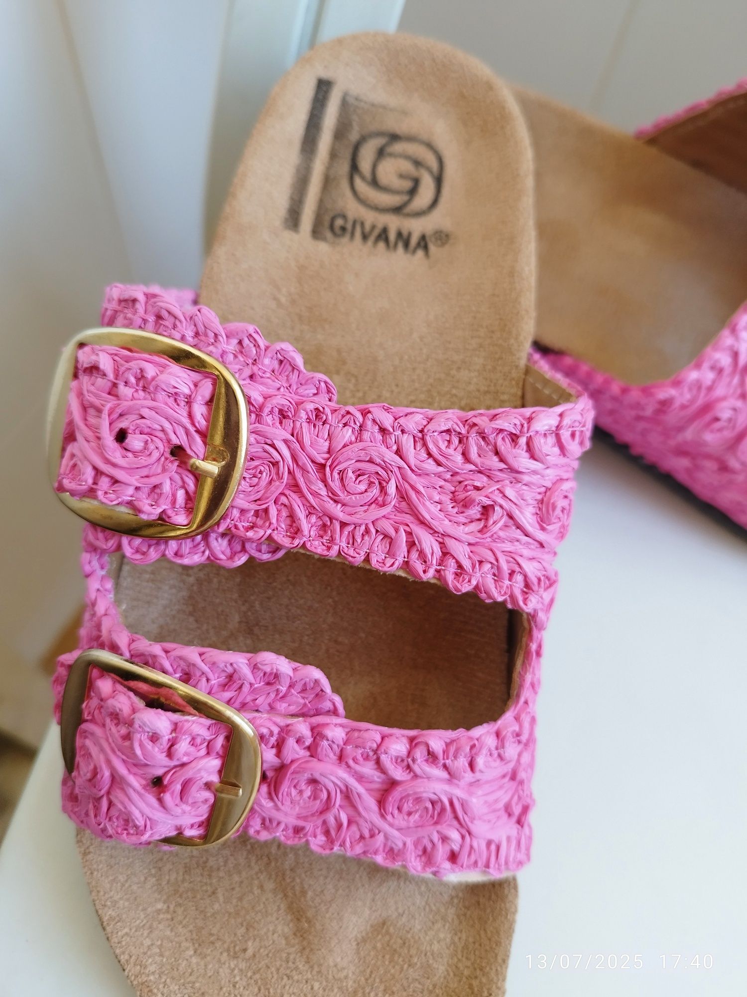 Chinelas senhora rosa