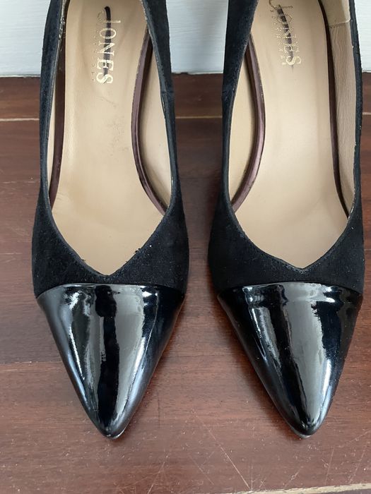 Stilettos Pretos (Jones)