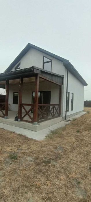 Будинок в кооп Славутич з виходом до води