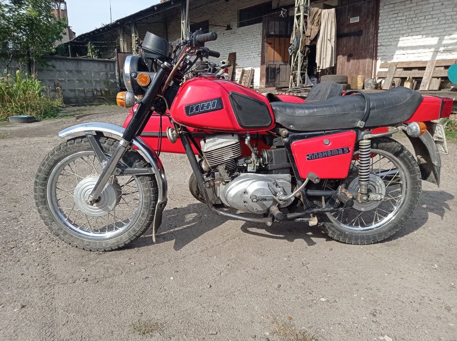 Планета 5 з живими документами