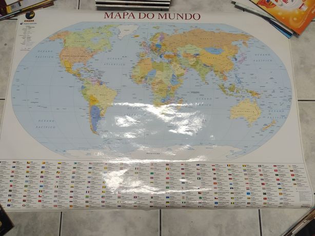 Mapa Mundi da Porto Editora