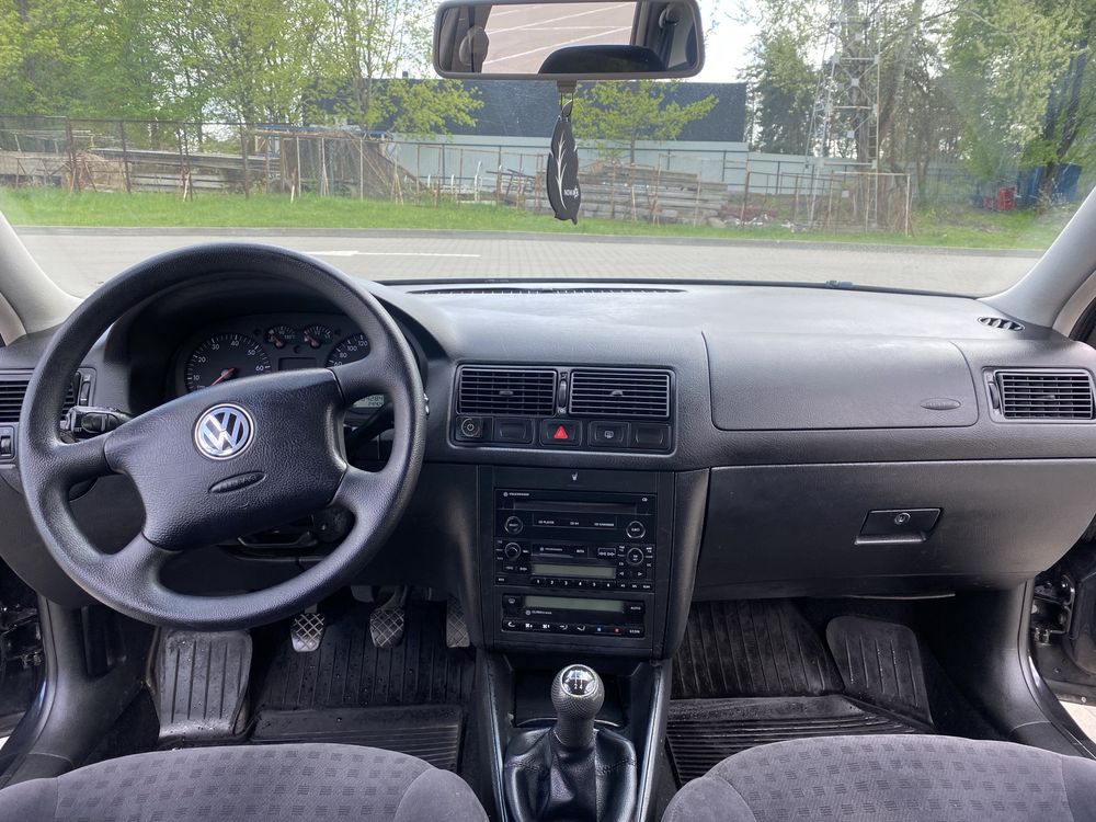 Volkswagen Golf 4