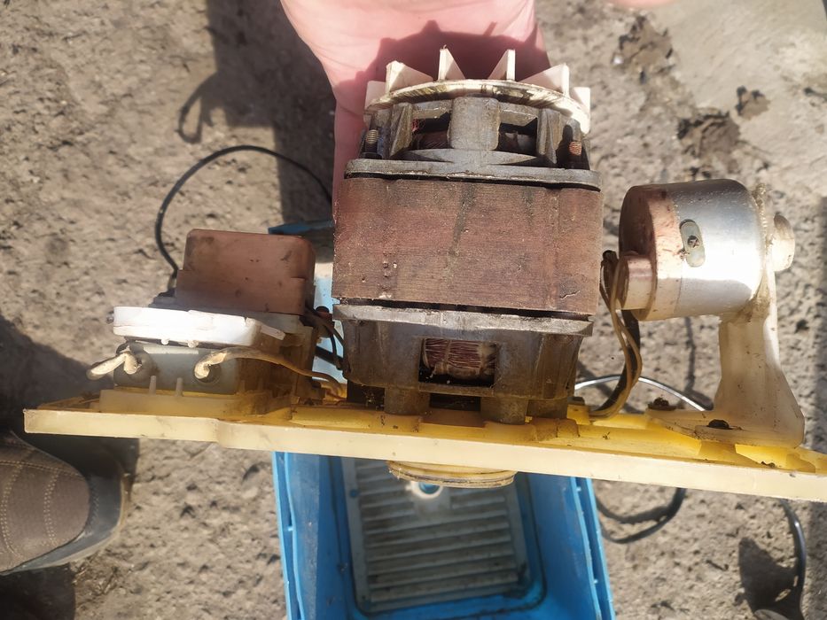 Мотор із пральної машинки робочій!