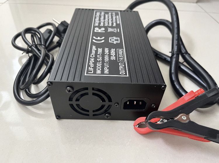 зарядное устройство JSDSolar  12V 40W LiFePo4