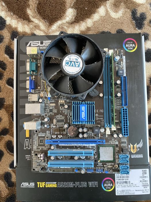 Повністю робоча плата на Core 2 Quad 8300