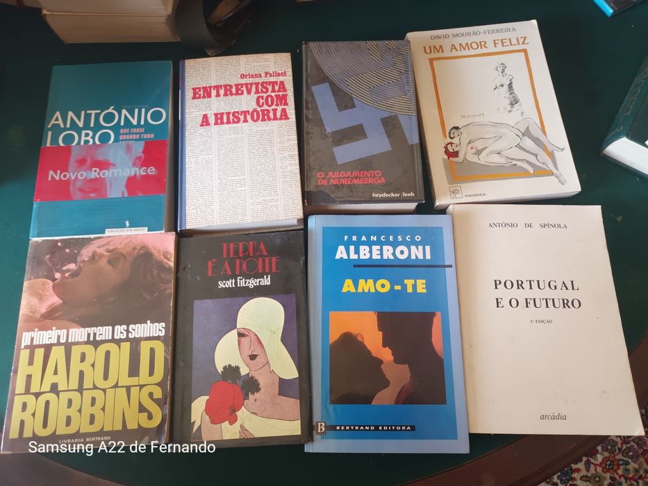 Vendo vários livros