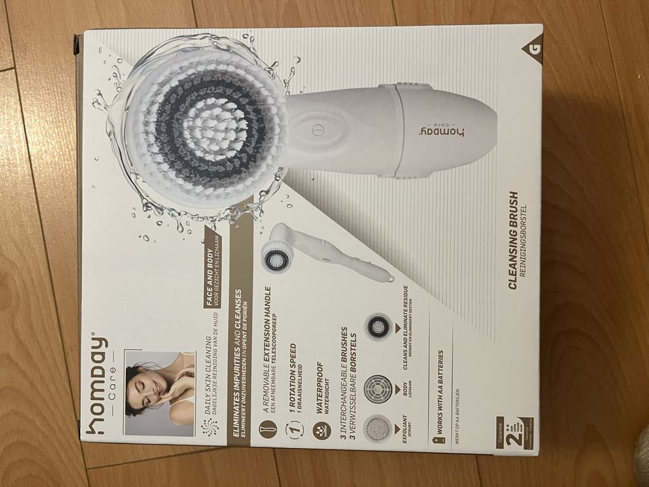 Escova de limpeza facial